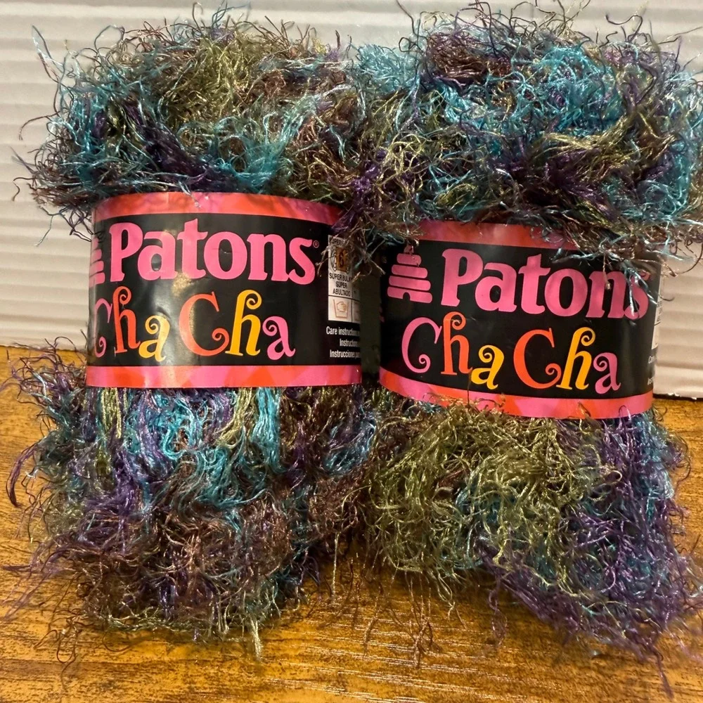Patons Cha Cha Super Bulky Novelty Yarn Jazz Y2K 2 Skeins Knitting Crochet Fuzzy